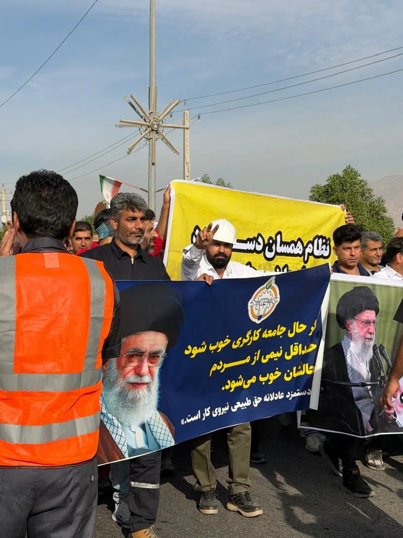 بزرگترین تجمع صنفی پارس جنوبی نزدیک فرمانداری عسلویه 1 WhatsApp Image 2025 12 09 at 11.42.17 ace3135f